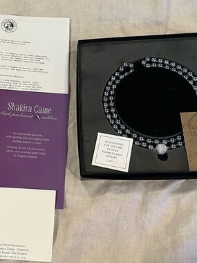 1999 Shakira Caine FranklinMint NWT Black Pearl Statement Necklace Crystal Clasp